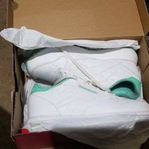 reebok 6.5 white and green